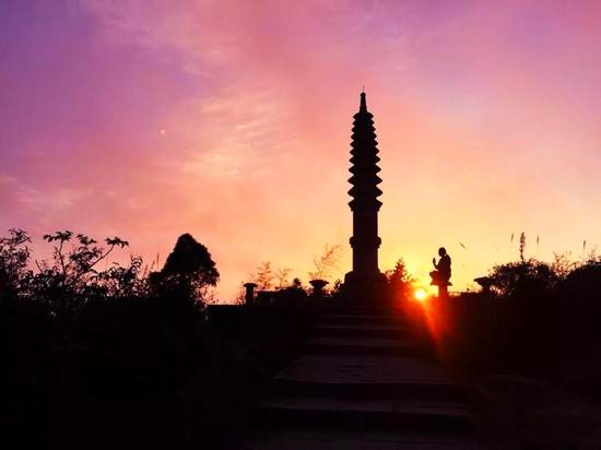 Wanshou Pagoda of Wuzhi Peak.jpg